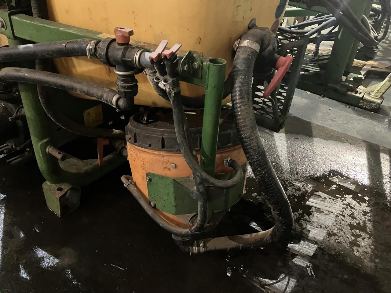 Amazone UF1000 - 牵引式喷雾机:图5 Amazone UF1000 - 牵引式喷雾机:图5