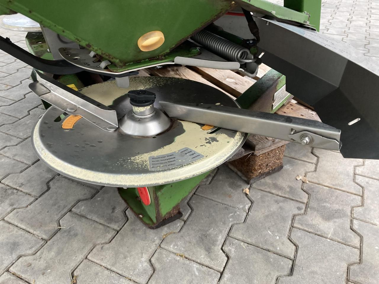 Amazone ZA-M 1000 Comp. - 肥料撒施机:图3 Amazone ZA-M 1000 Comp. - 肥料撒施机:图3