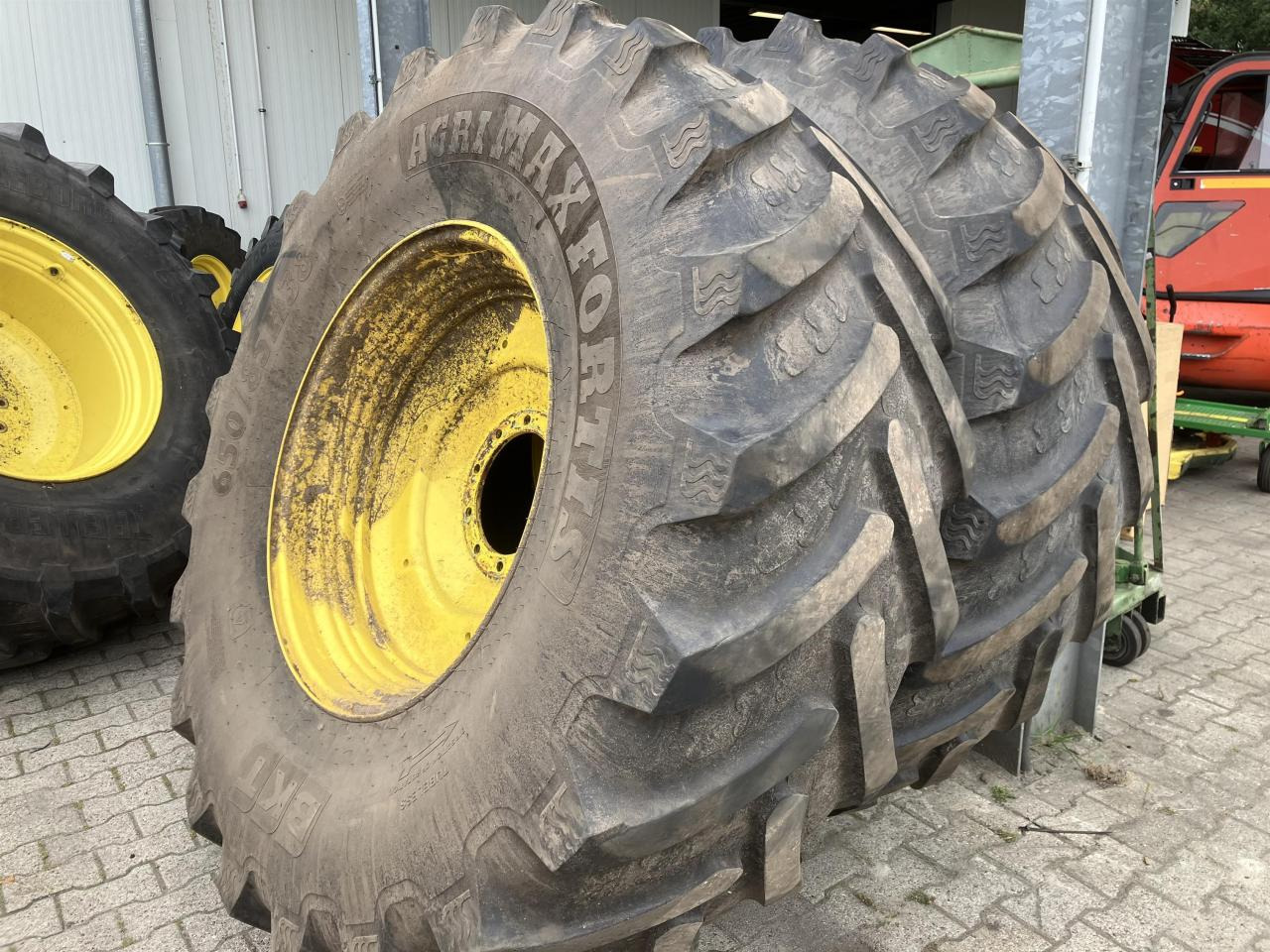 BKT 650/85R38 - 轮胎 适用于 农业机械:图1 BKT 650/85R38 - 轮胎 适用于 农业机械:图1