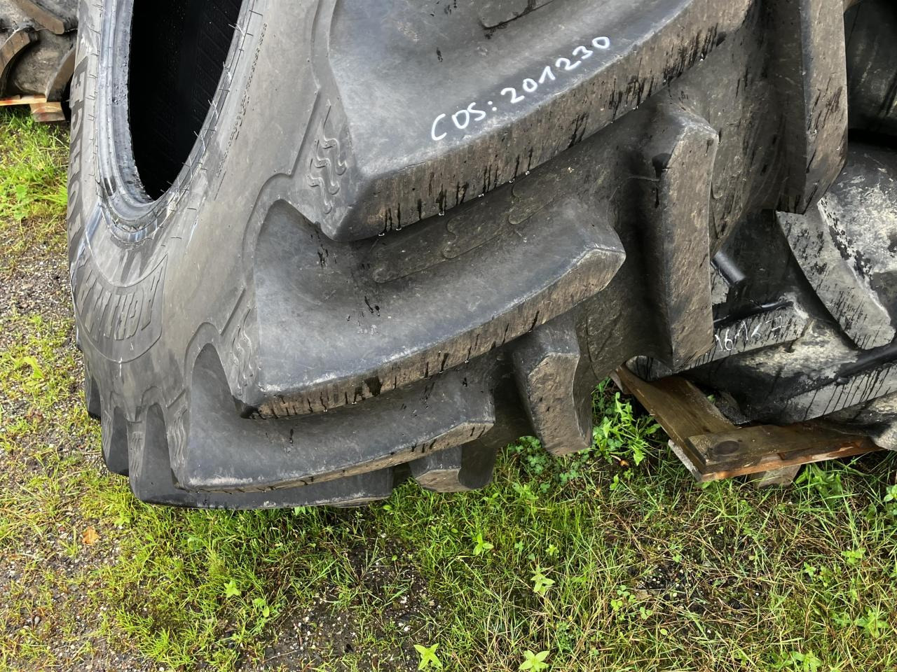 BKT 650/85R42 IF - 轮胎 适用于 农业机械:图4 BKT 650/85R42 IF - 轮胎 适用于 农业机械:图4