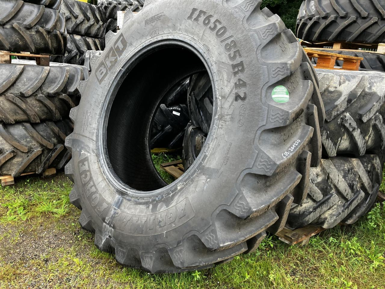 BKT 650/85R42 IF - 轮胎 适用于 农业机械:图1 BKT 650/85R42 IF - 轮胎 适用于 农业机械:图1