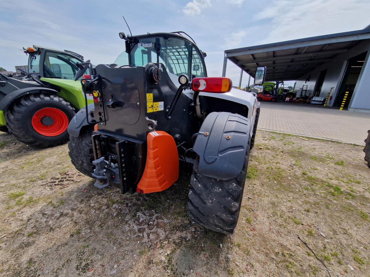 Bobcat TL 38.70 HF - 伸缩臂叉装车:图3 Bobcat TL 38.70 HF - 伸缩臂叉装车:图3