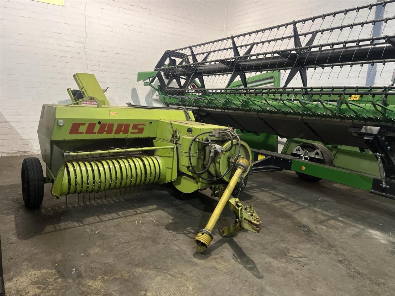 CLAAS Markant 50 - 方形打包机:图1 CLAAS Markant 50 - 方形打包机:图1