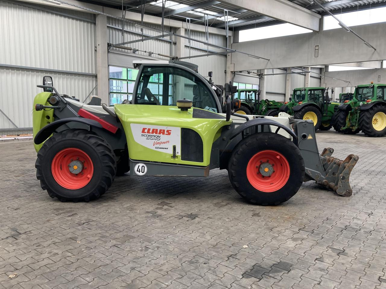CLAAS Scorpion 9040 VariPower - 伸缩臂叉装车:图4 CLAAS Scorpion 9040 VariPower - 伸缩臂叉装车:图4