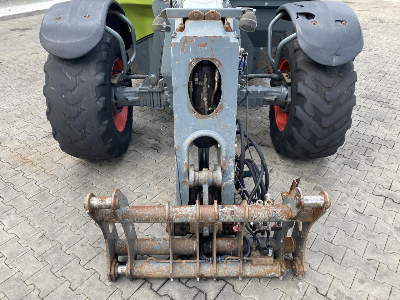CLAAS Scorpion 9040 VariPower - 伸缩臂叉装车:图3 CLAAS Scorpion 9040 VariPower - 伸缩臂叉装车:图3