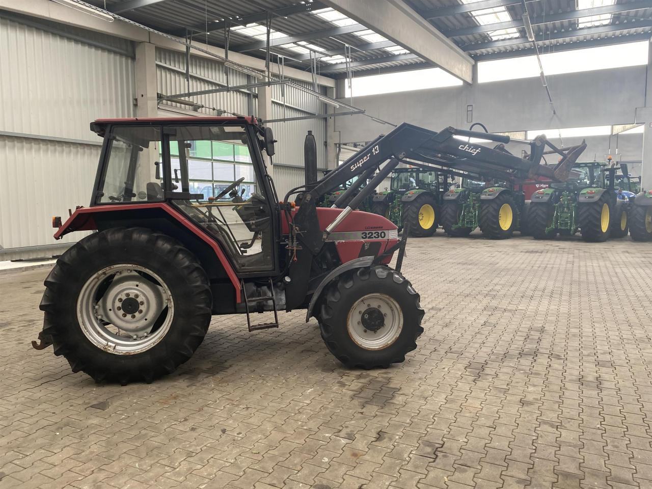 Case-IH 3230 - 拖拉机:图3 Case-IH 3230 - 拖拉机:图3