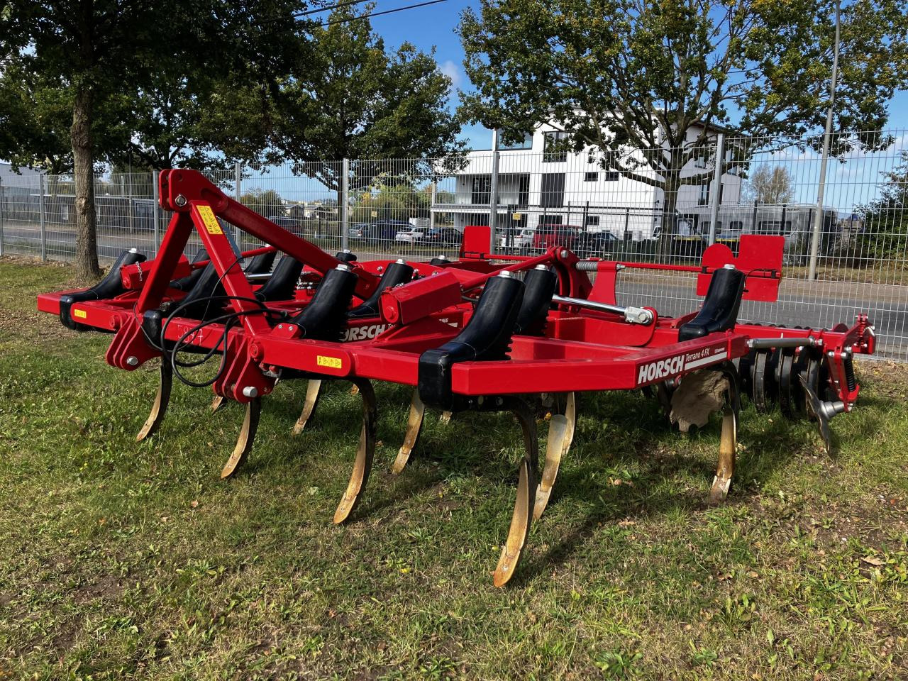 Horsch Terrano 4 FX - 耕耘机:图1 Horsch Terrano 4 FX - 耕耘机:图1