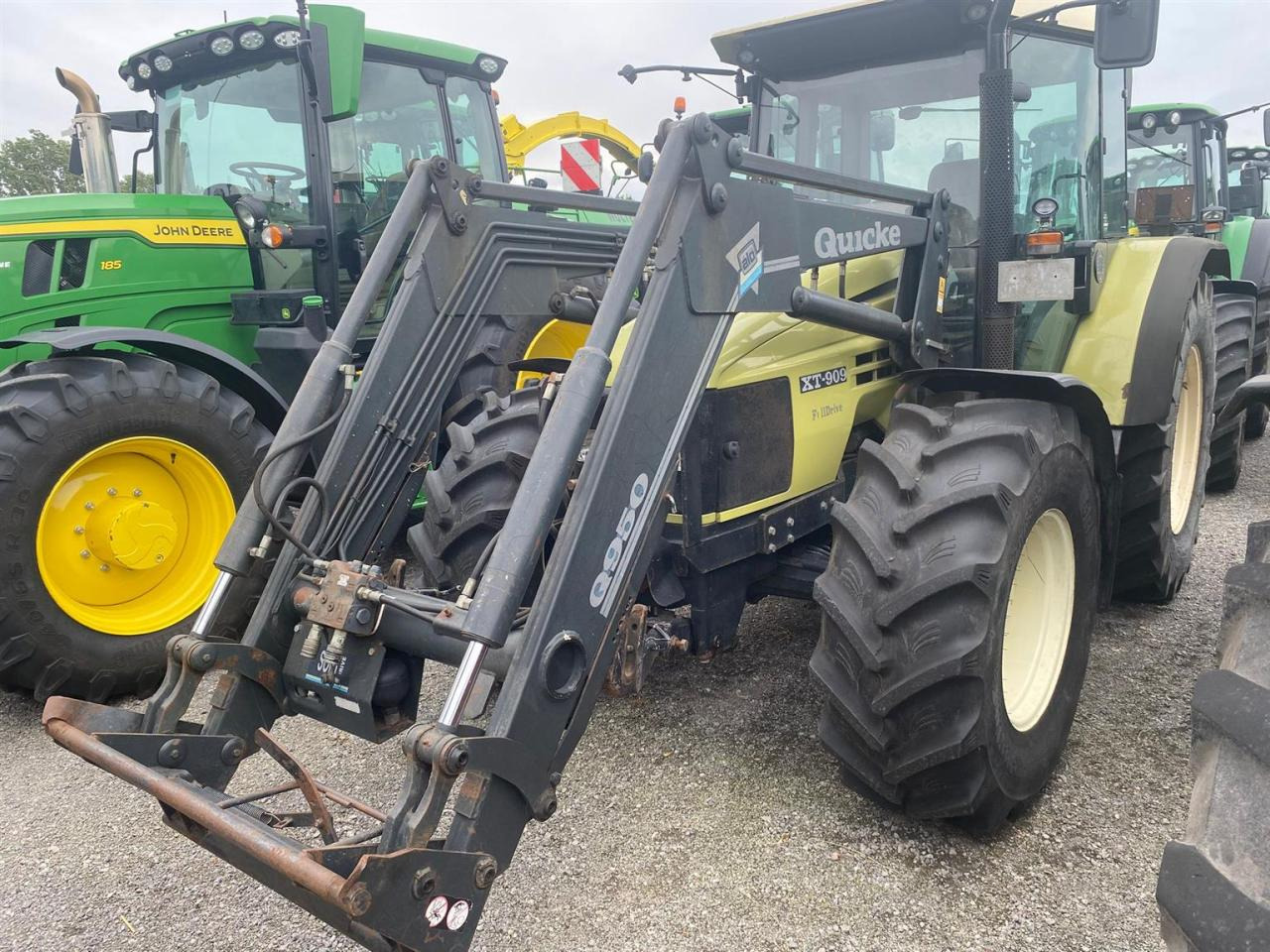 Hürlimann XT 909 - 拖拉机:图4 Hürlimann XT 909 - 拖拉机:图4