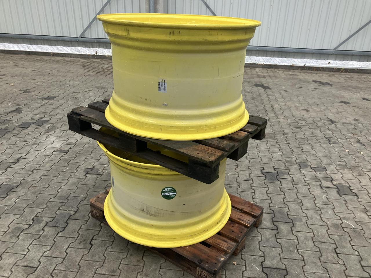 John Deere 23x38 - 轮胎 适用于 农业机械:图1 John Deere 23x38 - 轮胎 适用于 农业机械:图1