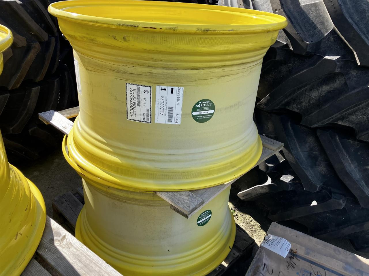 John Deere 23x38 - 轮胎 适用于 农业机械:图1 John Deere 23x38 - 轮胎 适用于 农业机械:图1