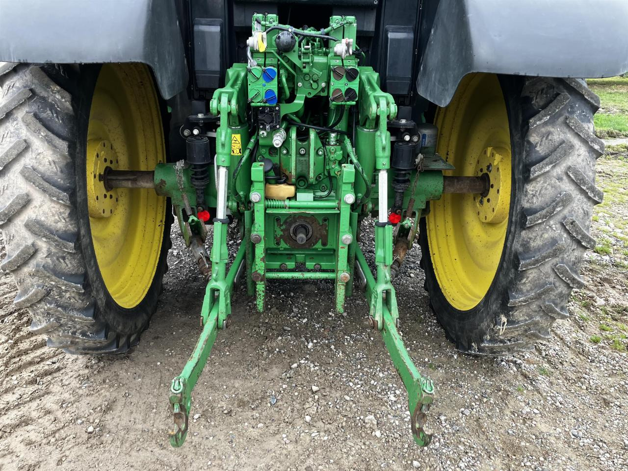 John Deere 6120M - 拖拉机:图5 John Deere 6120M - 拖拉机:图5