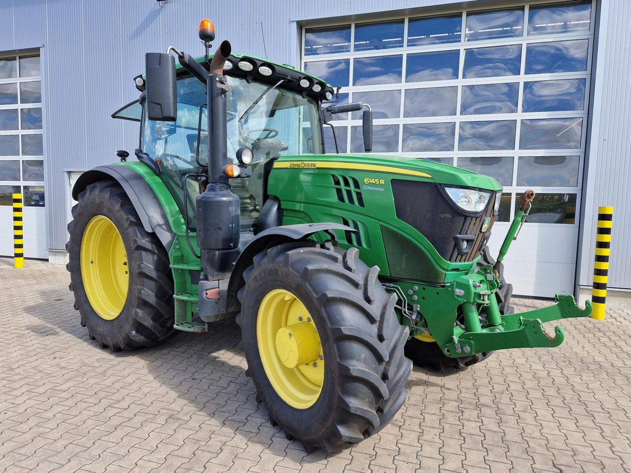 John Deere 6145R - 拖拉机:图1 John Deere 6145R - 拖拉机:图1