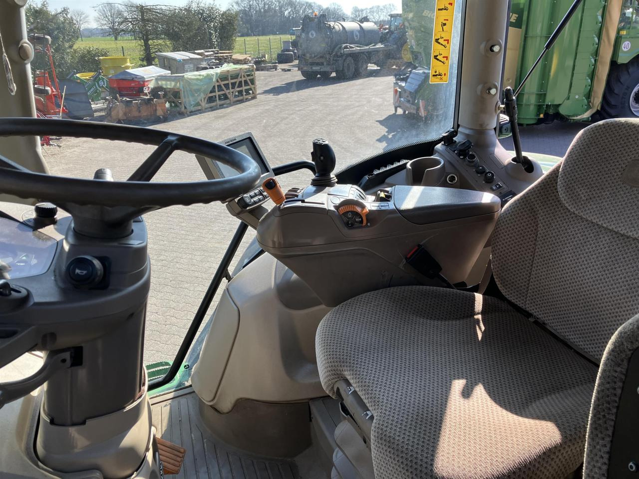 John Deere 6195R - 拖拉机:图4 John Deere 6195R - 拖拉机:图4