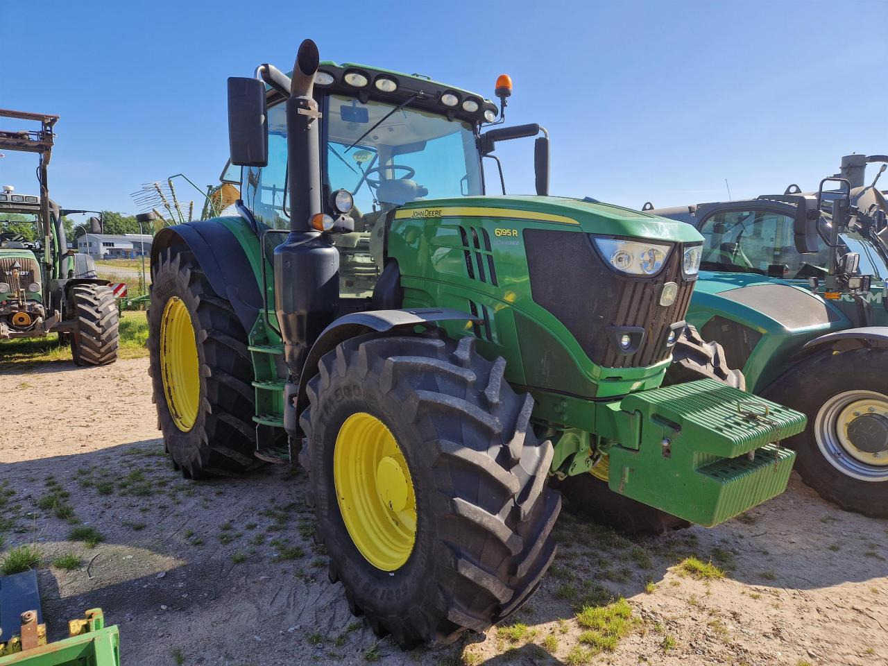 John Deere 6195R - 拖拉机:图2 John Deere 6195R - 拖拉机:图2