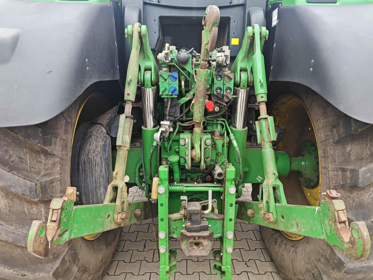 John Deere 6210R - 拖拉机:图5 John Deere 6210R - 拖拉机:图5
