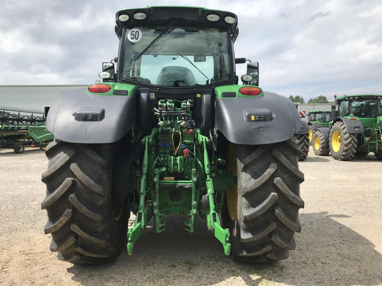 John Deere 6215R - 拖拉机:图5 John Deere 6215R - 拖拉机:图5