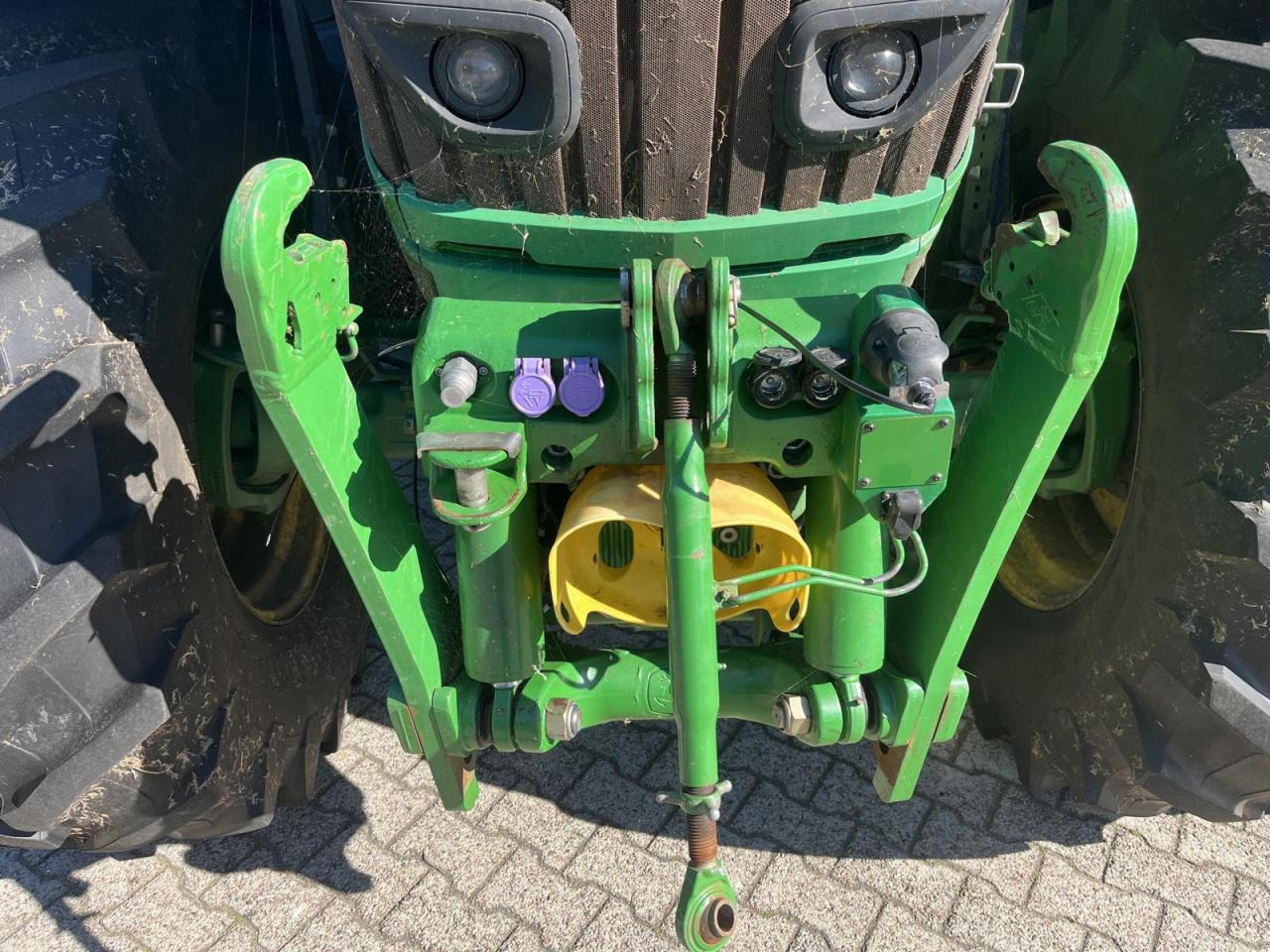 John Deere 6215R - 拖拉机:图5 John Deere 6215R - 拖拉机:图5