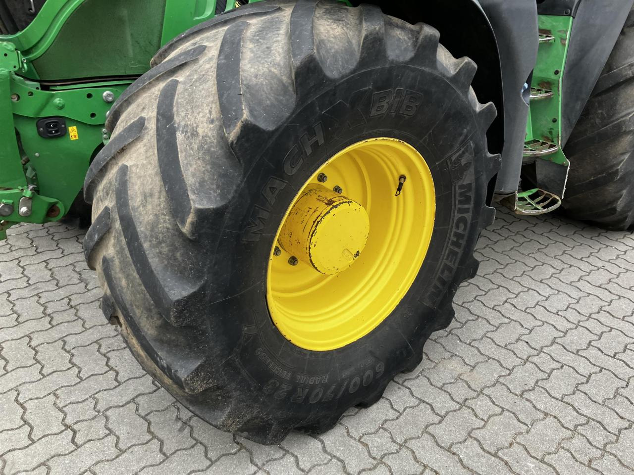 拖拉机 John Deere 6215R：图10