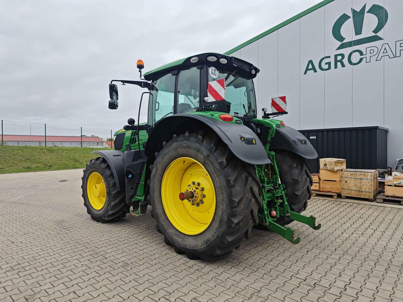 John Deere 6215R - 拖拉机:图3 John Deere 6215R - 拖拉机:图3
