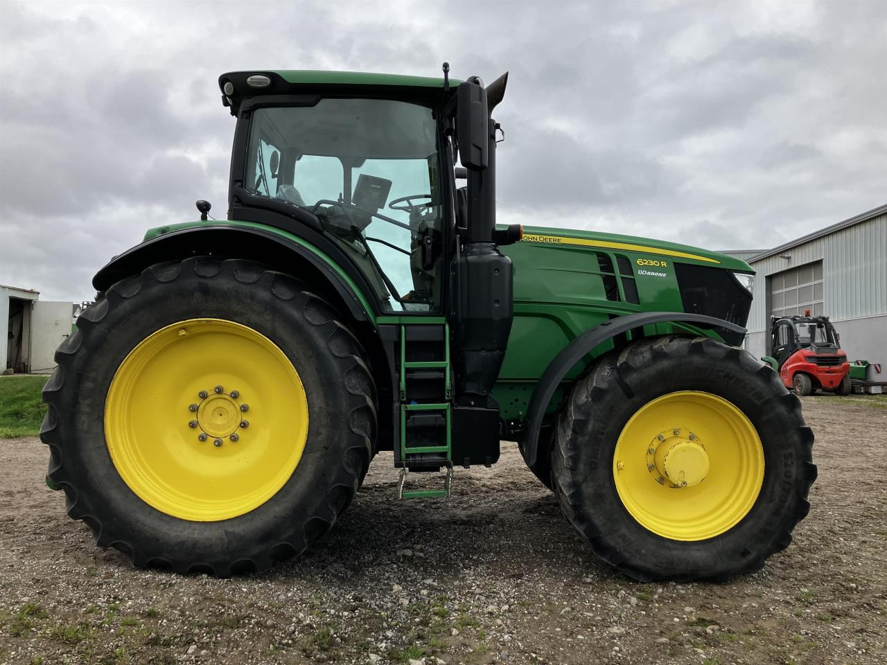 John Deere 6230R - 拖拉机:图2 John Deere 6230R - 拖拉机:图2