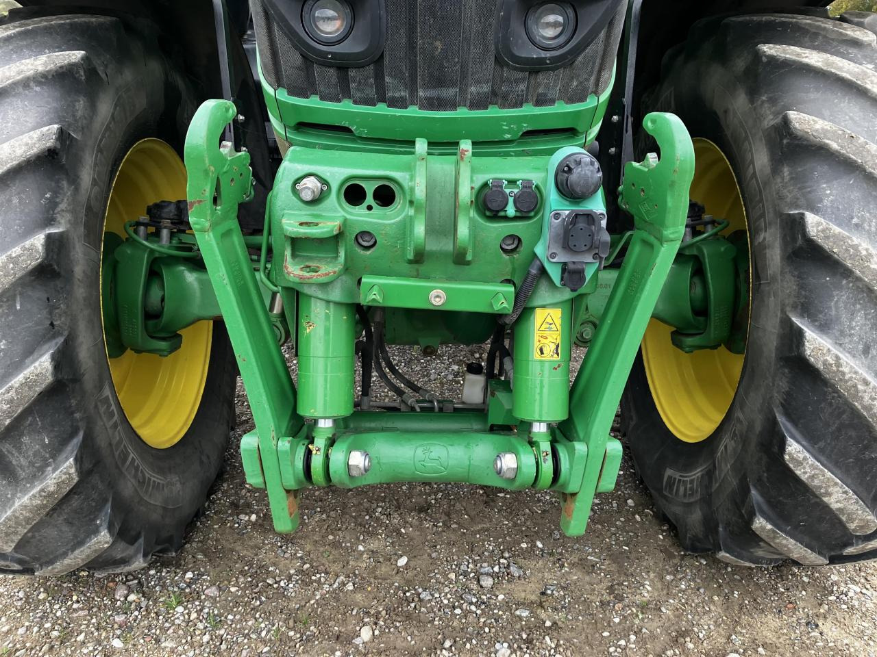 John Deere 6230R - 拖拉机:图4 John Deere 6230R - 拖拉机:图4