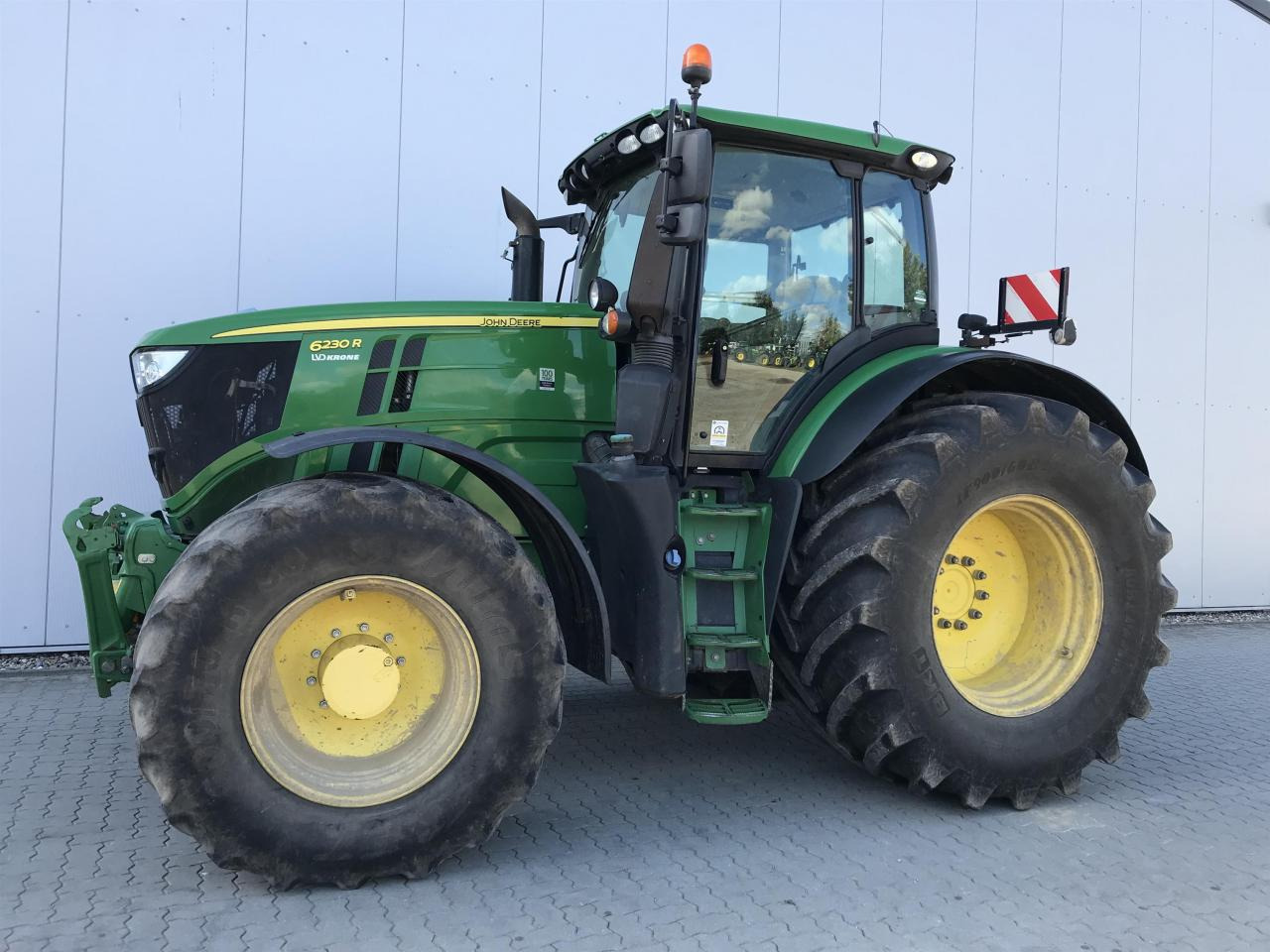 John Deere 6230R - 拖拉机:图1 John Deere 6230R - 拖拉机:图1
