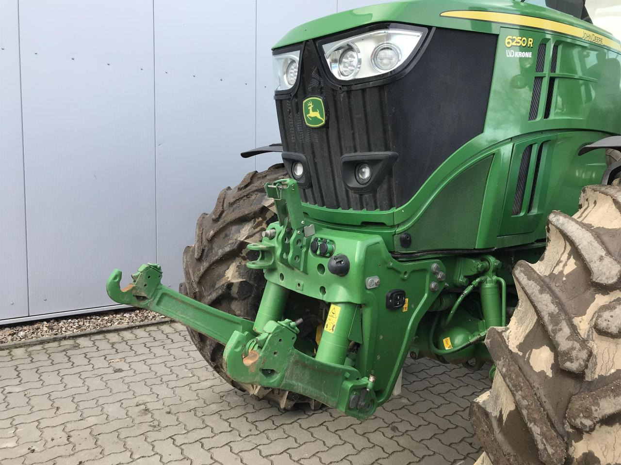 John Deere 6250R - 拖拉机:图4 John Deere 6250R - 拖拉机:图4