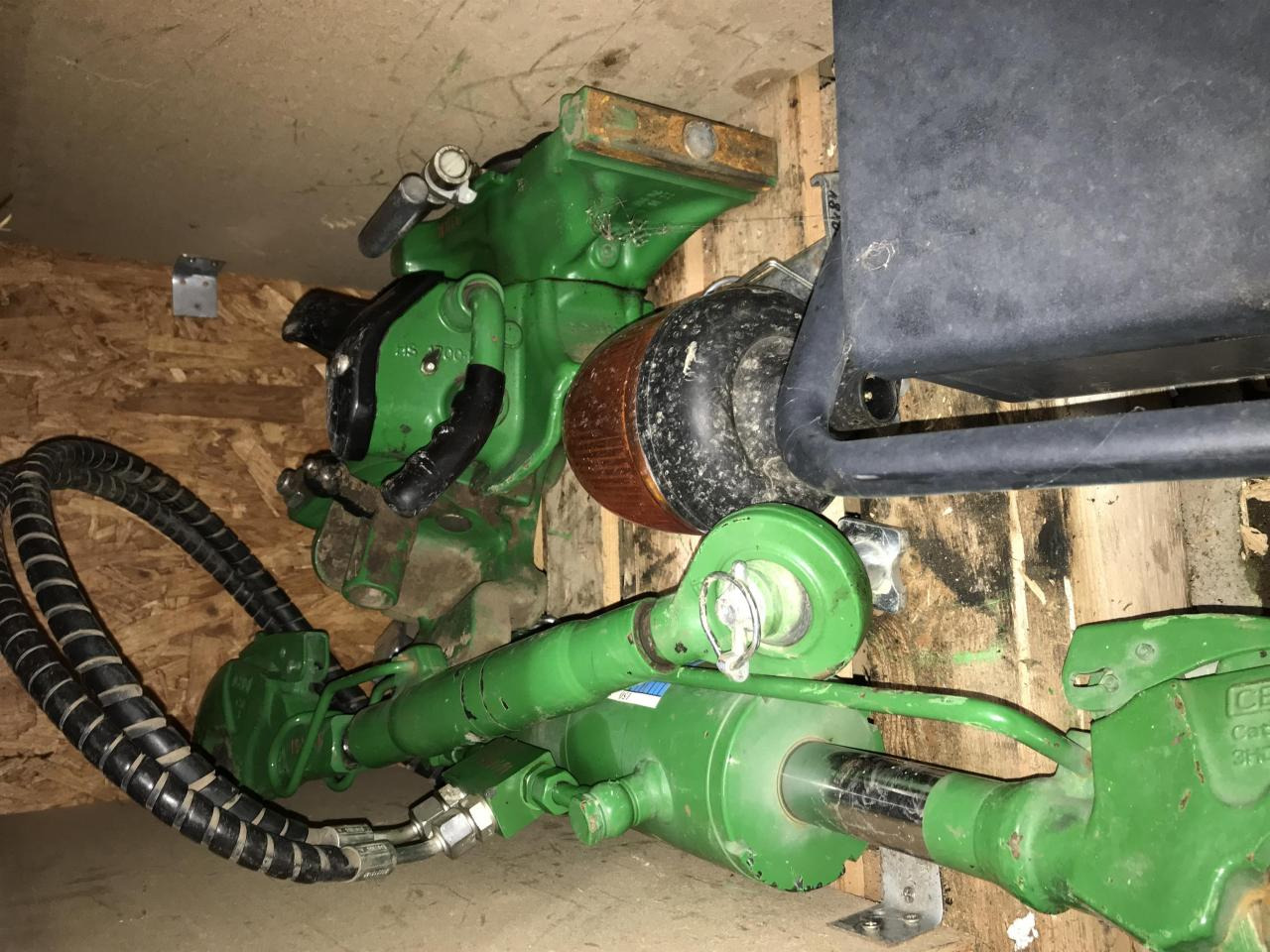 拖拉机 John Deere 6R 140：图7