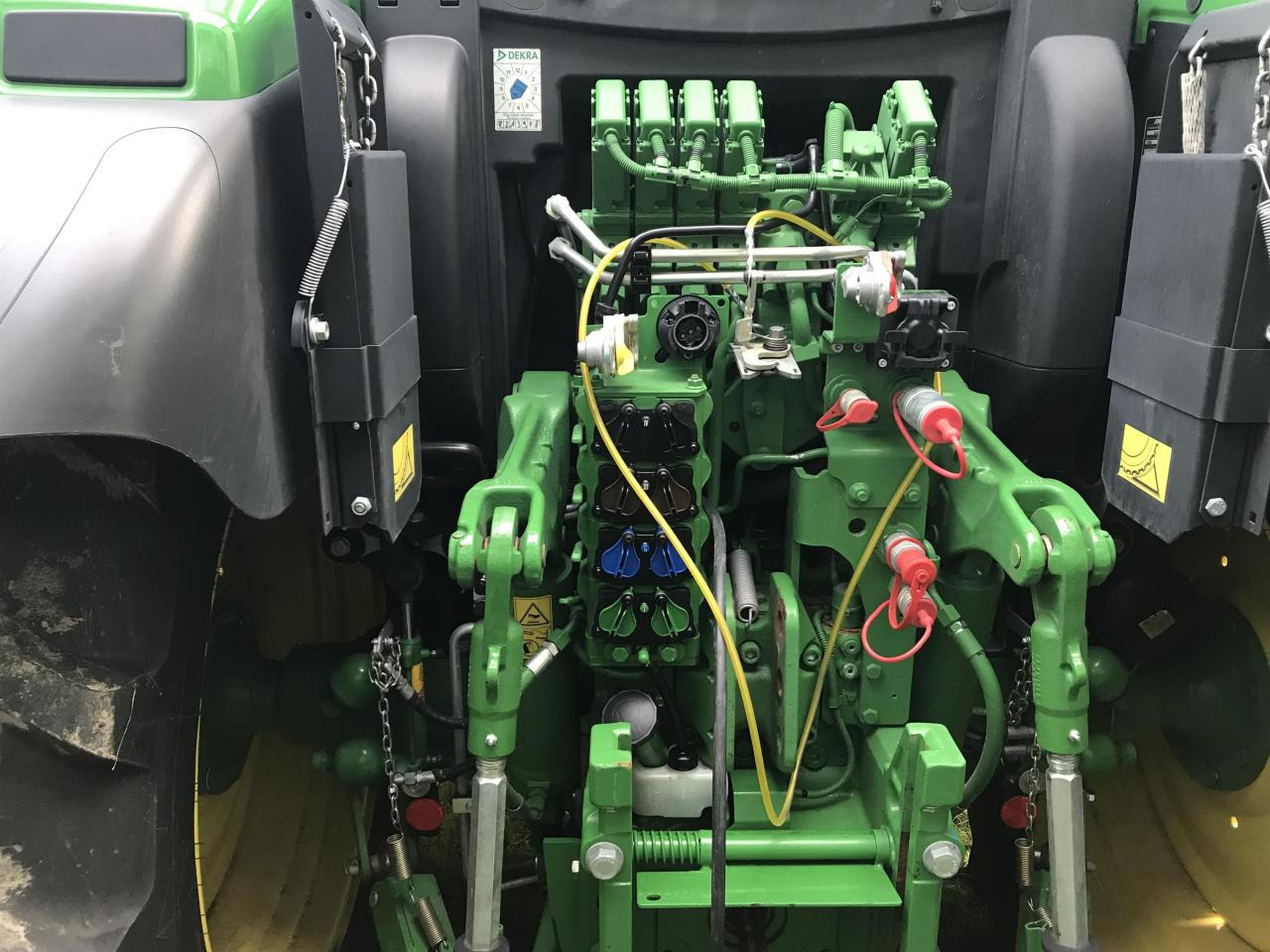 John Deere 6R 140 - 拖拉机:图4 John Deere 6R 140 - 拖拉机:图4