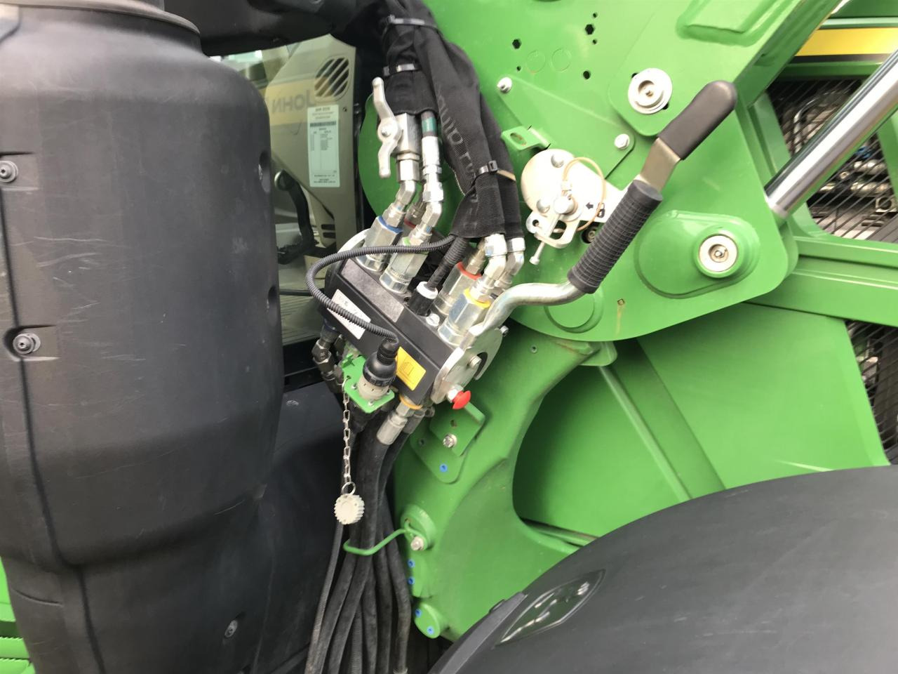John Deere 6R 140 - 拖拉机:图5 John Deere 6R 140 - 拖拉机:图5
