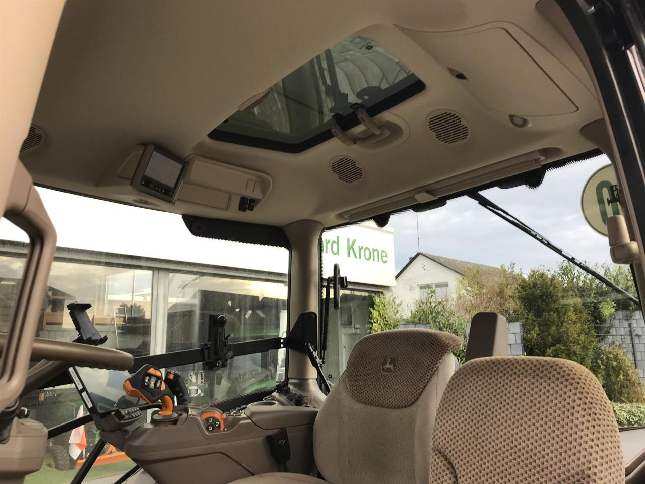 John Deere 6R 140 - 拖拉机:图3 John Deere 6R 140 - 拖拉机:图3