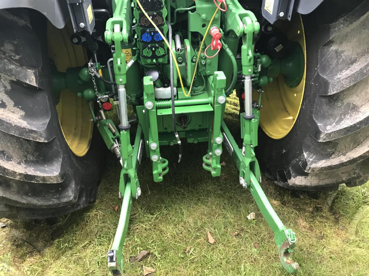 John Deere 6R 140 - 拖拉机:图3 John Deere 6R 140 - 拖拉机:图3