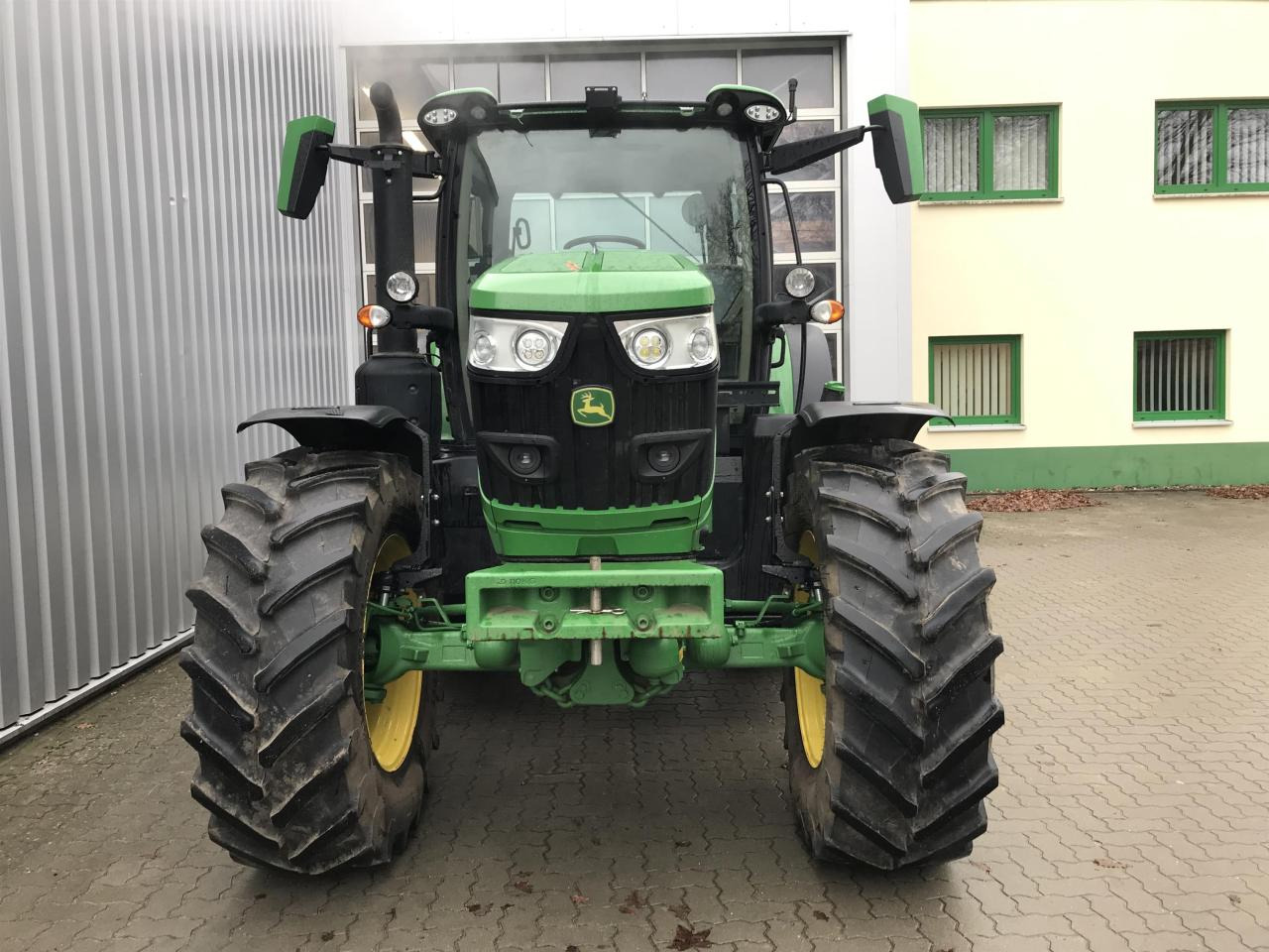John Deere 6R 155 - 拖拉机:图4 John Deere 6R 155 - 拖拉机:图4