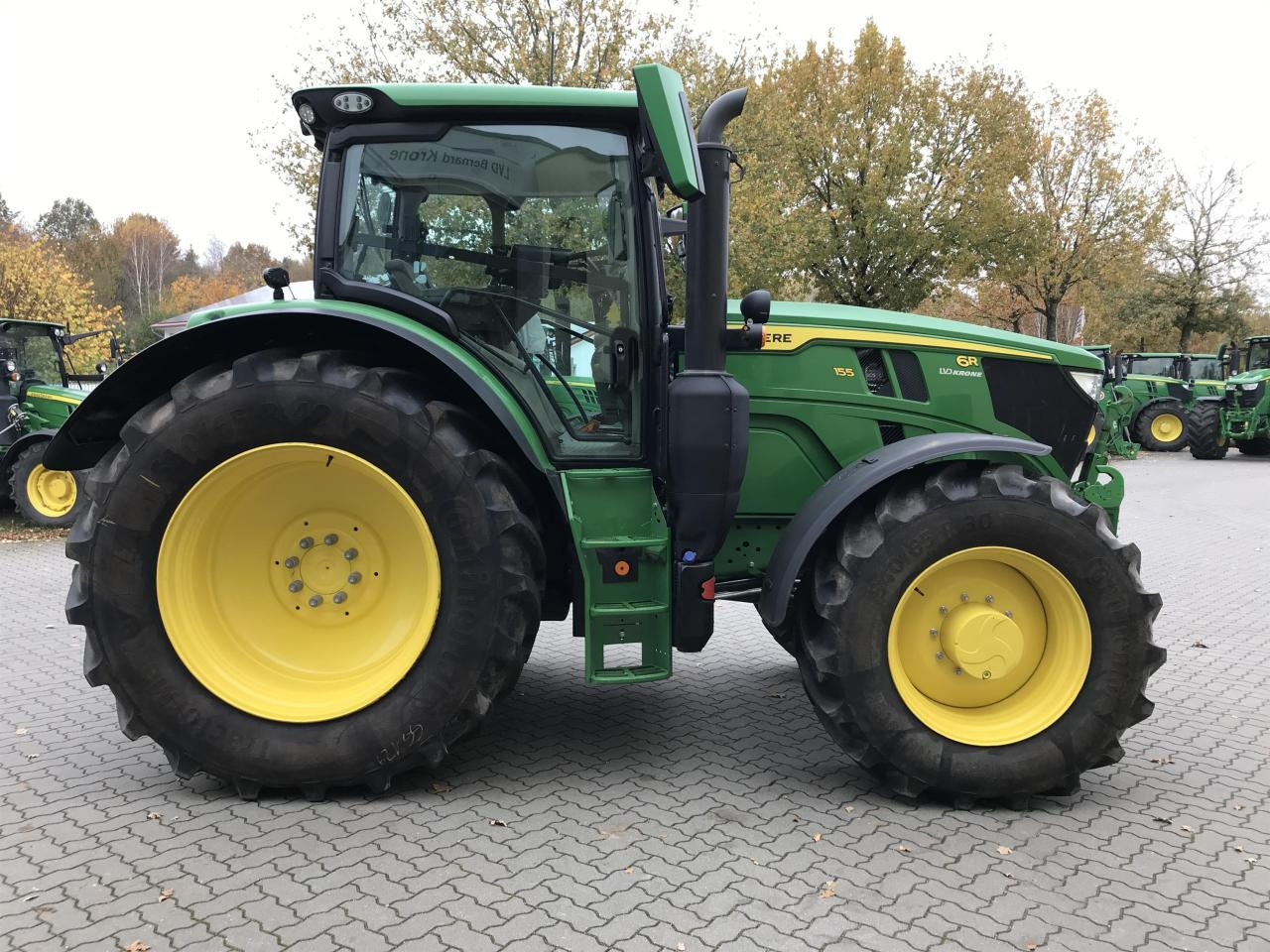 John Deere 6R 155 - 拖拉机:图2 John Deere 6R 155 - 拖拉机:图2