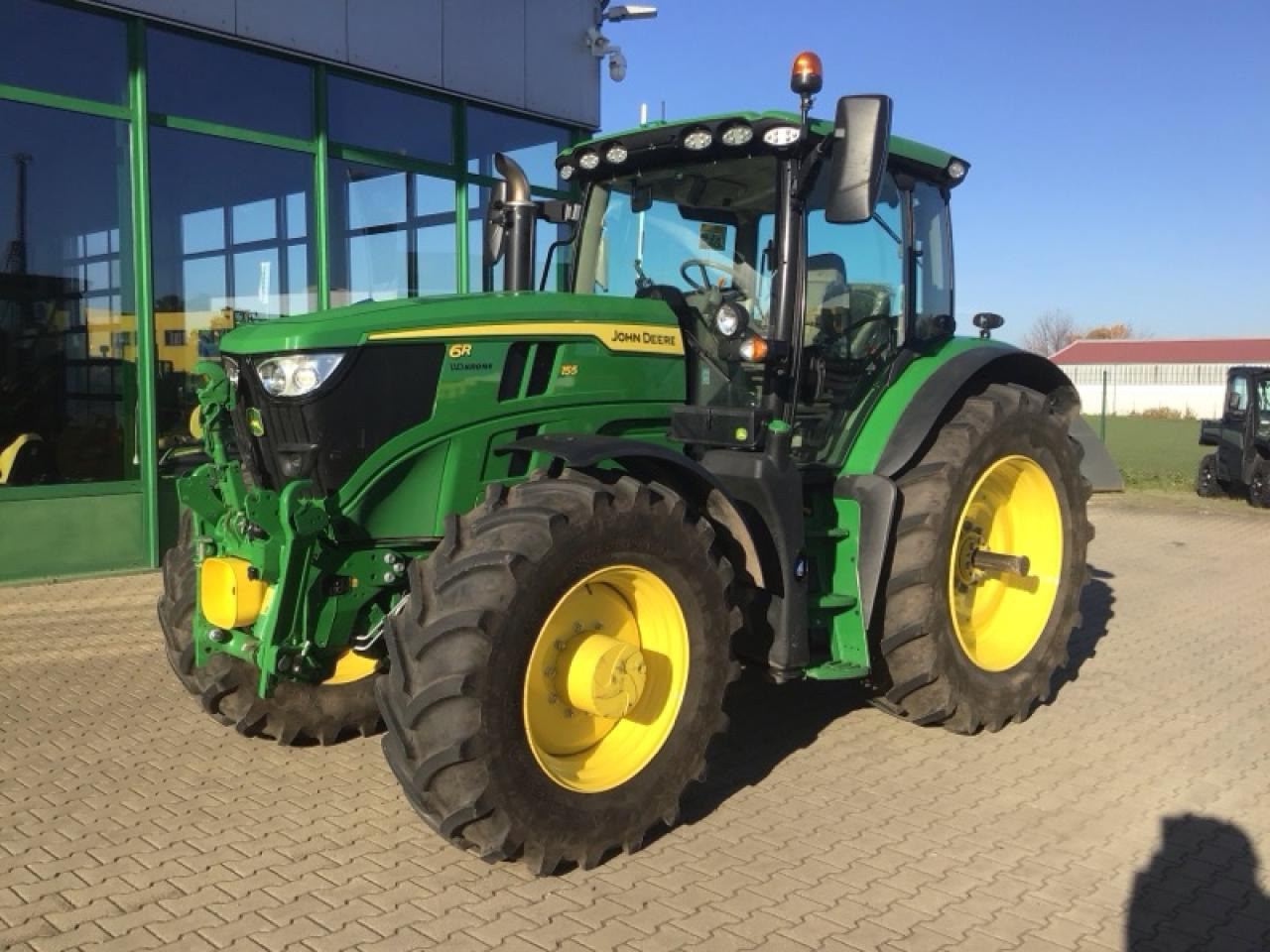 John Deere 6R 155 - 拖拉机:图2 John Deere 6R 155 - 拖拉机:图2