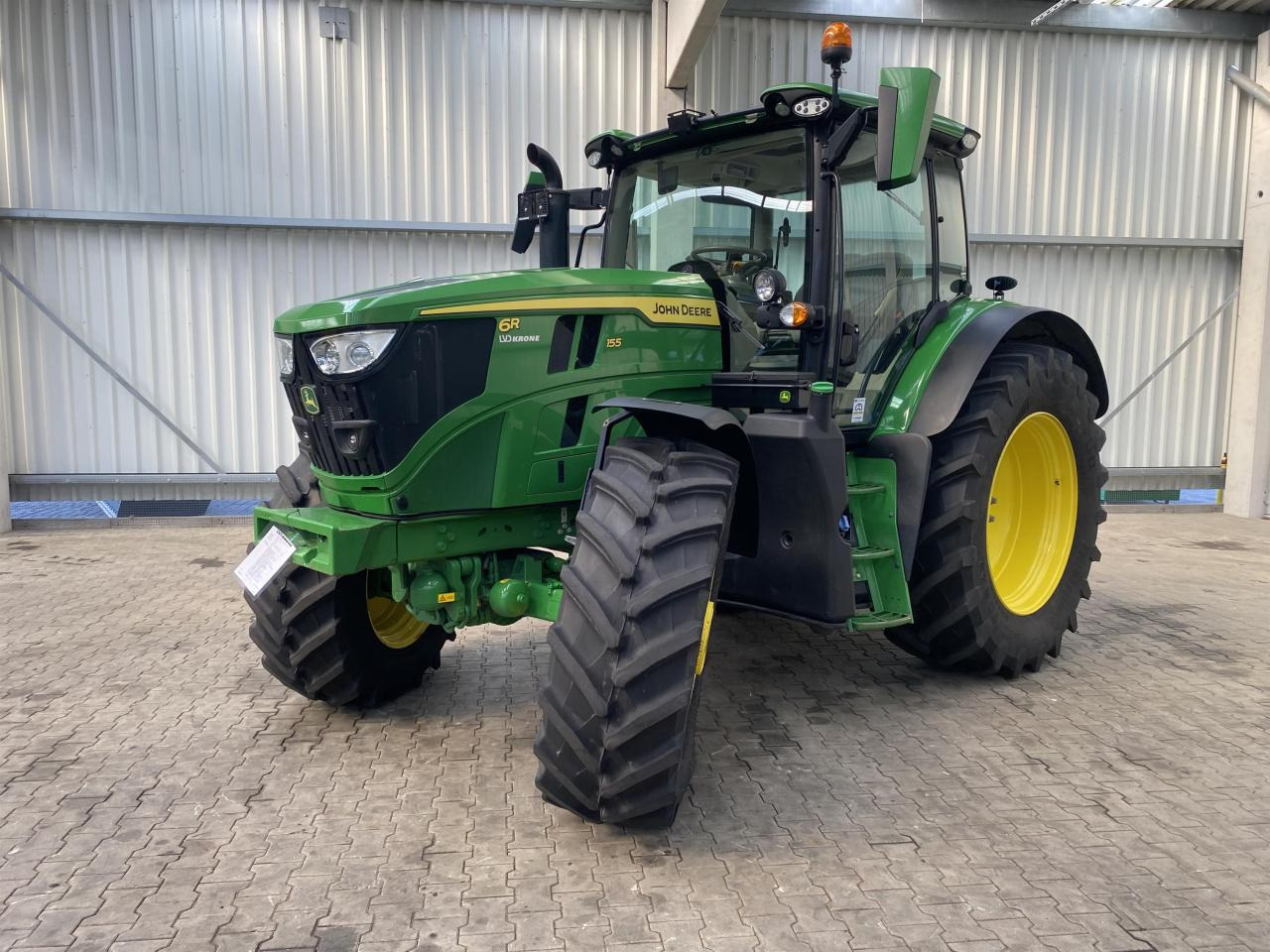 John Deere 6R 155 - 拖拉机:图1 John Deere 6R 155 - 拖拉机:图1