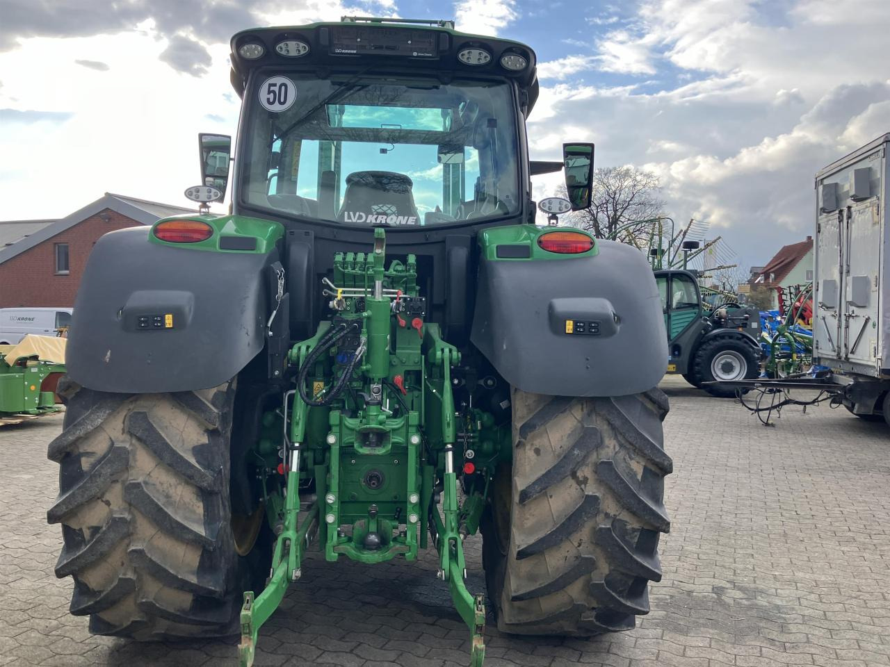 John Deere 6R 155 - 拖拉机:图4 John Deere 6R 155 - 拖拉机:图4
