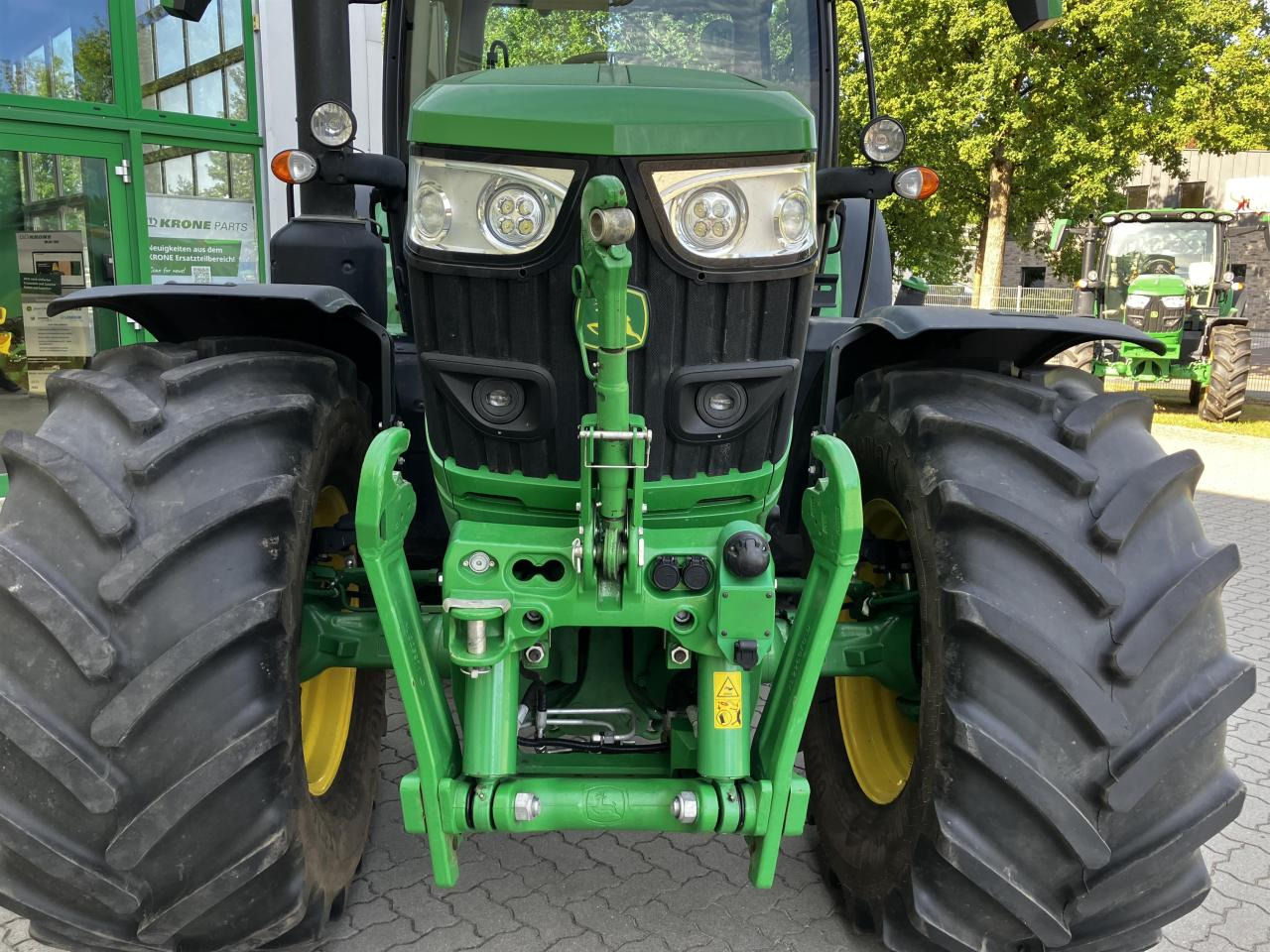 John Deere 6R 155 - 拖拉机:图4 John Deere 6R 155 - 拖拉机:图4