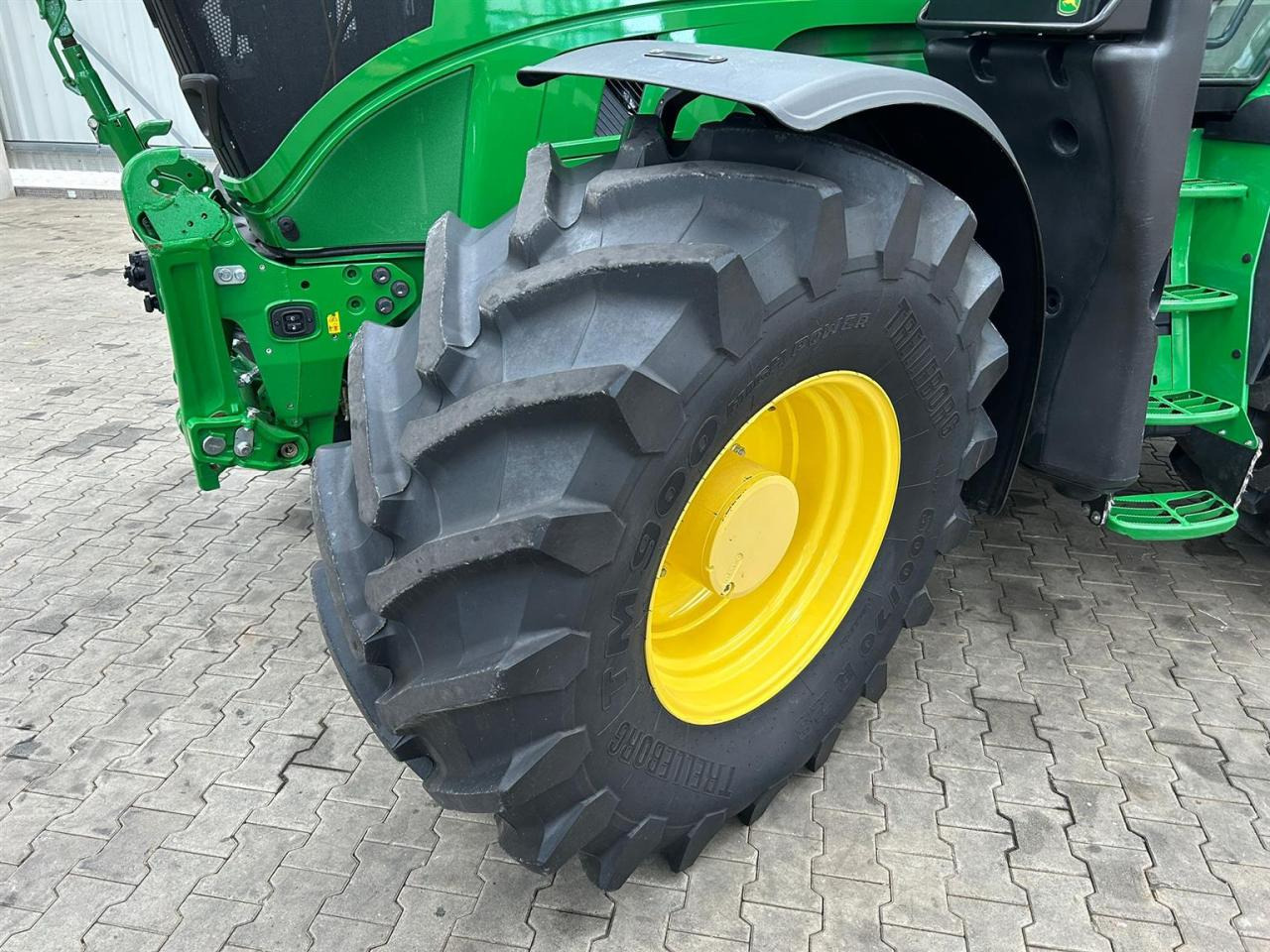 拖拉机 John Deere 6R 215：图7