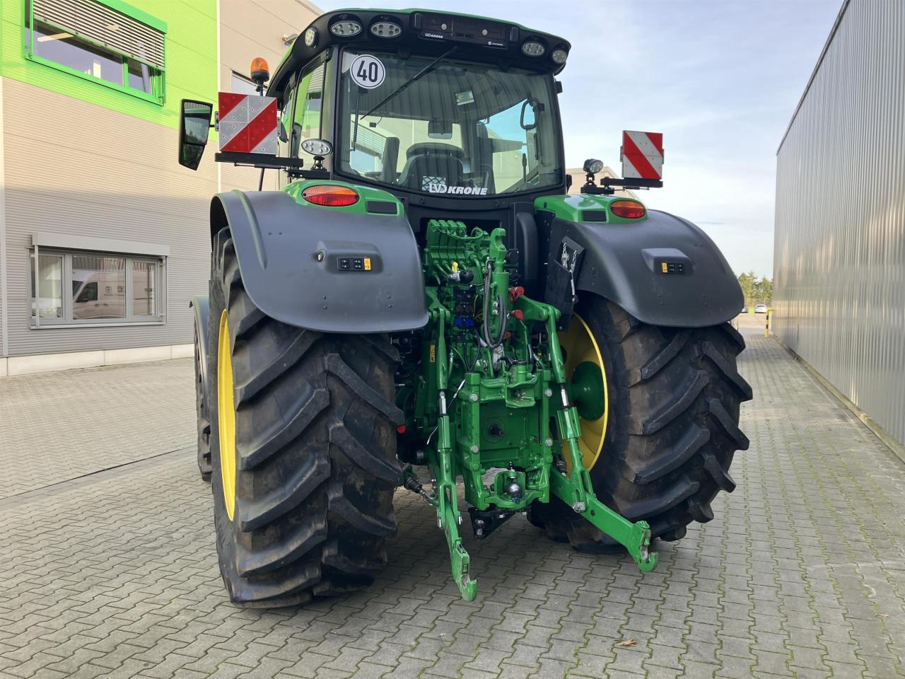 John Deere 6R 215 - 拖拉机:图3 John Deere 6R 215 - 拖拉机:图3