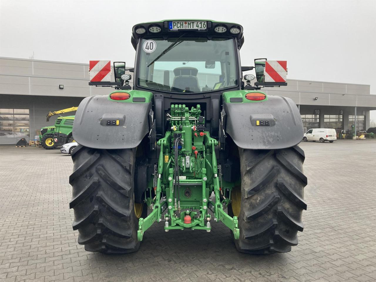 John Deere 6R 215 - 拖拉机:图3 John Deere 6R 215 - 拖拉机:图3