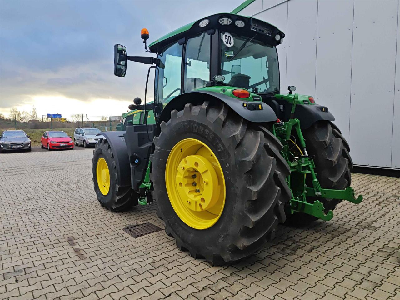 John Deere 6R 215 - 拖拉机:图5 John Deere 6R 215 - 拖拉机:图5