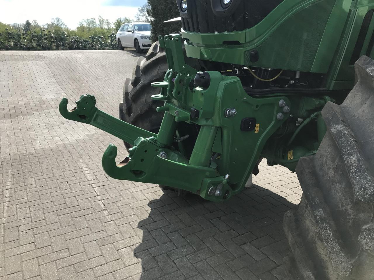 John Deere 6R 250 - 拖拉机:图4 John Deere 6R 250 - 拖拉机:图4