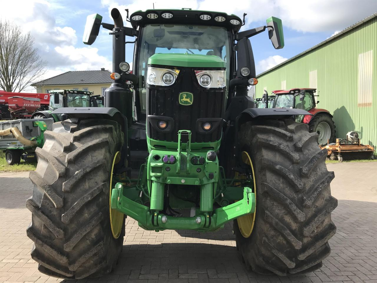 John Deere 6R 250 - 拖拉机:图3 John Deere 6R 250 - 拖拉机:图3