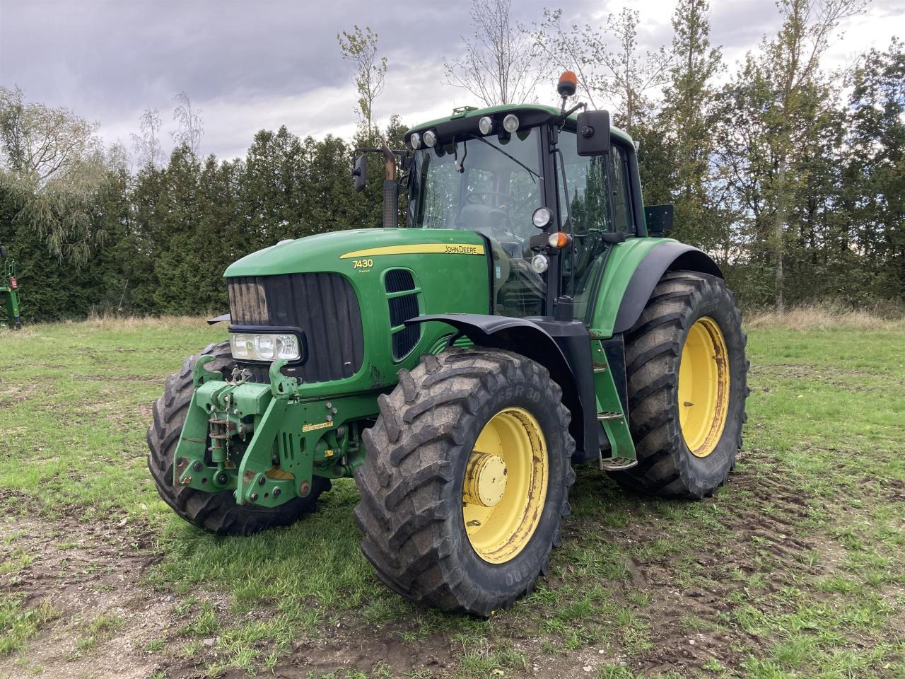 John Deere 7430 - 拖拉机:图1 John Deere 7430 - 拖拉机:图1