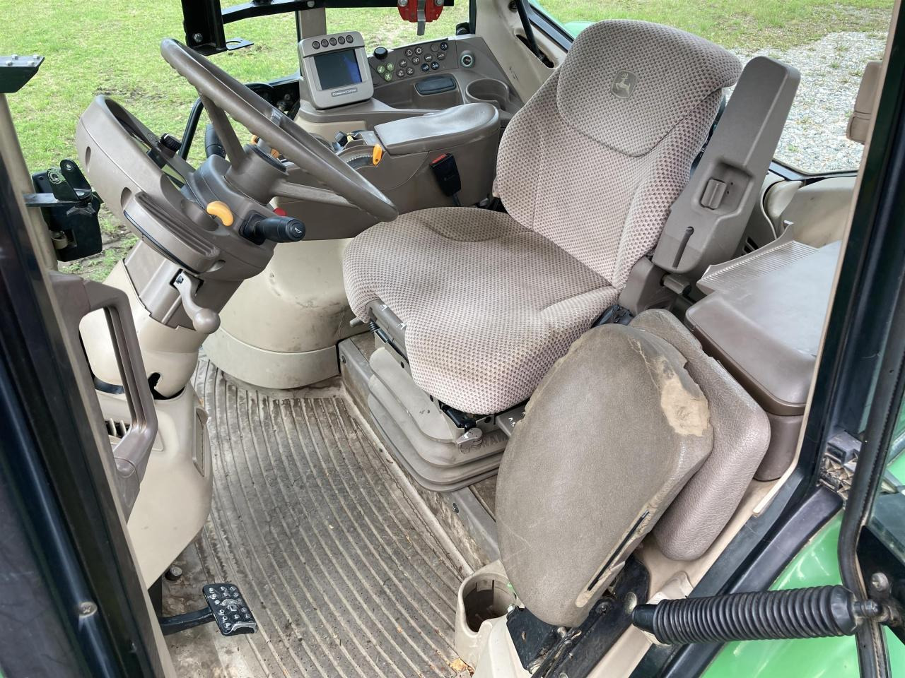 拖拉机 John Deere 7430：图14