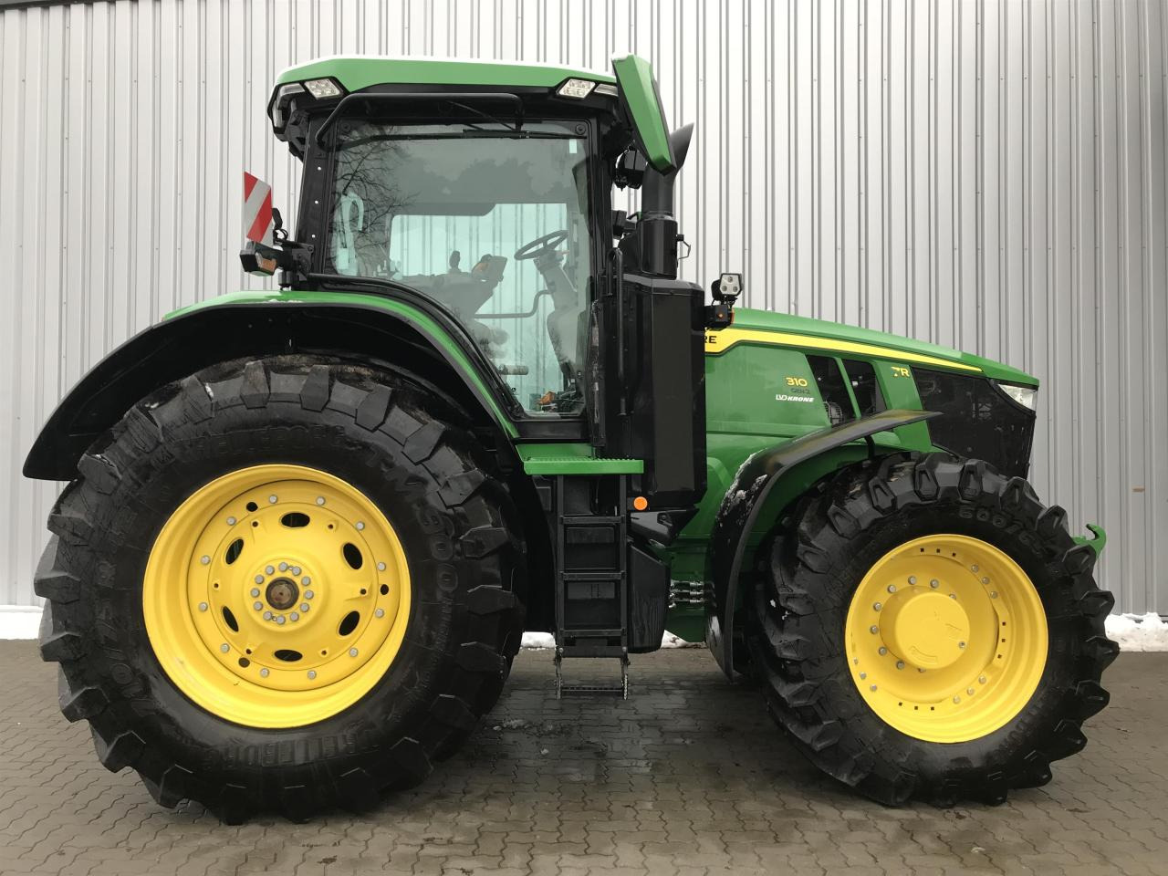 John Deere 7R 310 (MY21) - 拖拉机:图2 John Deere 7R 310 (MY21) - 拖拉机:图2