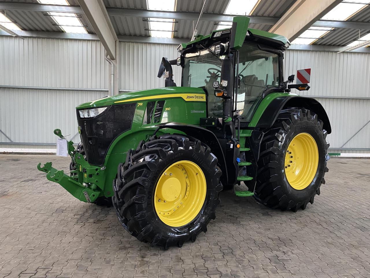 John Deere 7R 310 - 拖拉机:图1 John Deere 7R 310 - 拖拉机:图1