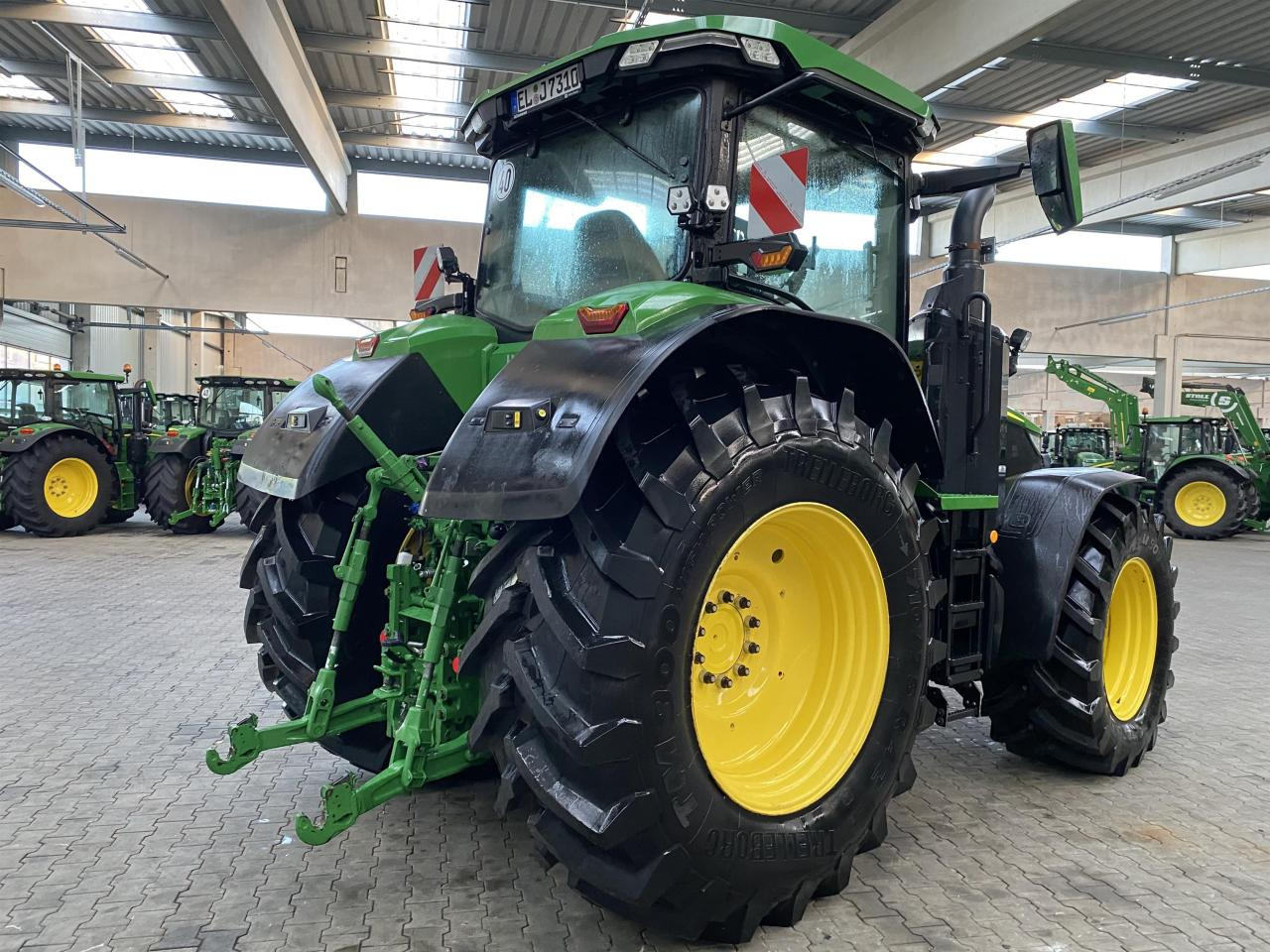 John Deere 7R 310 - 拖拉机:图3 John Deere 7R 310 - 拖拉机:图3