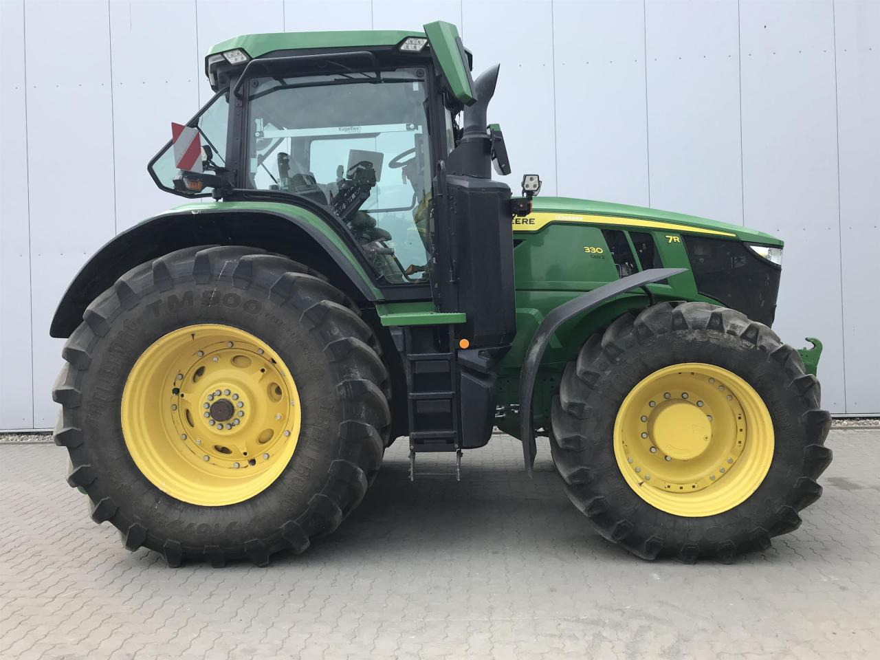 John Deere 7R 330 - 拖拉机:图2 John Deere 7R 330 - 拖拉机:图2